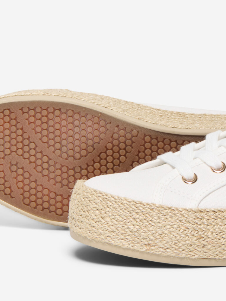 F_15319621_M_4672675_Detail