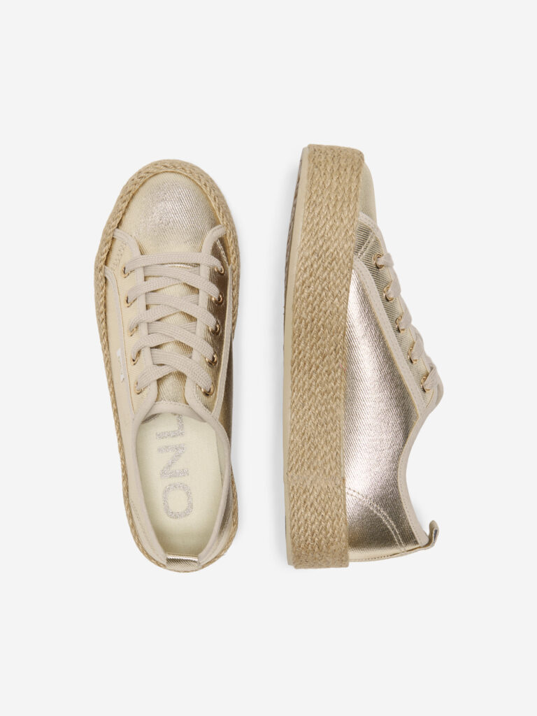 F_15319621_M_4672677_Front Full