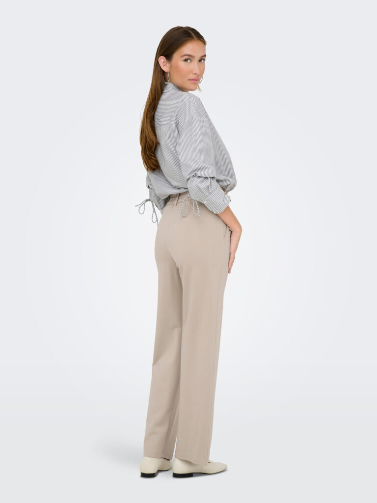 F_15341829_M_4762102_Creative