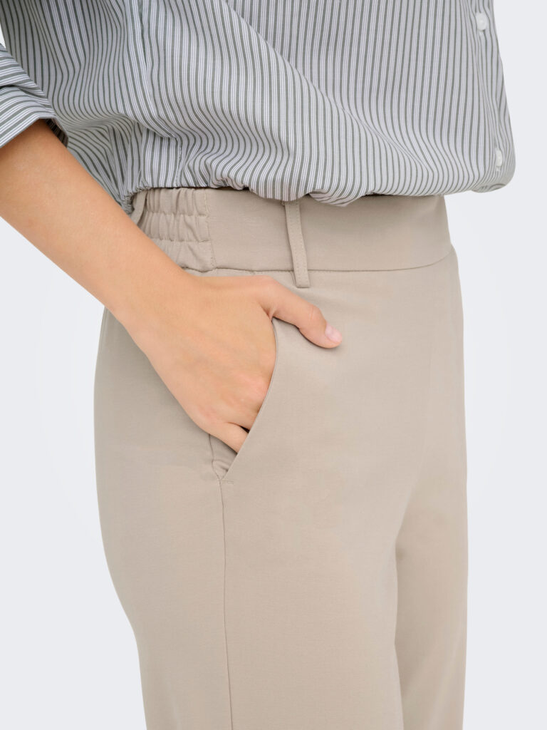 F_15341829_M_4762102_Detail