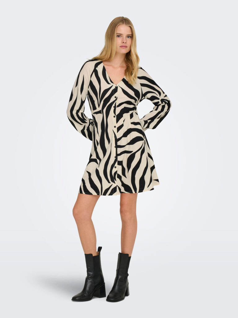 F_15366872_M_4944059_Front Full