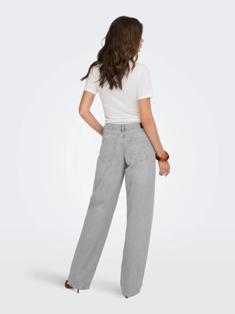 15366871.grey.005
