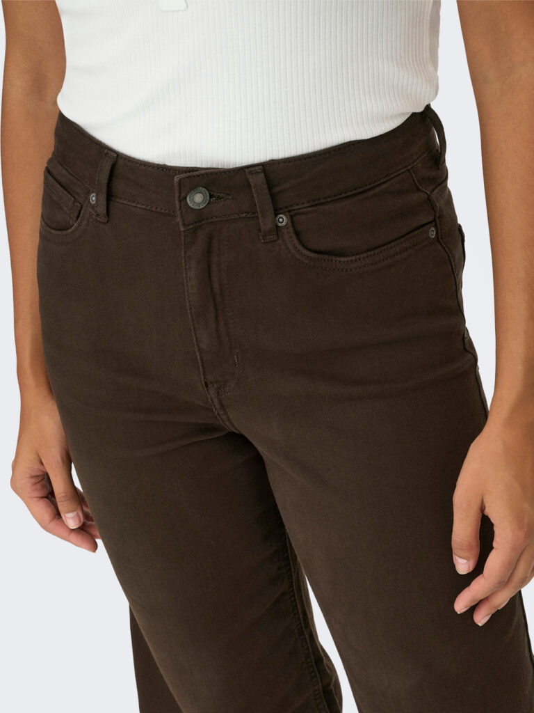 15371660.brown.006
