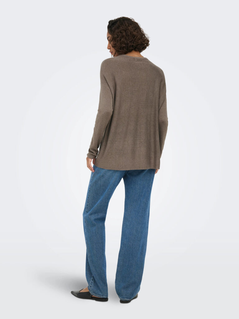15376567.grey.003