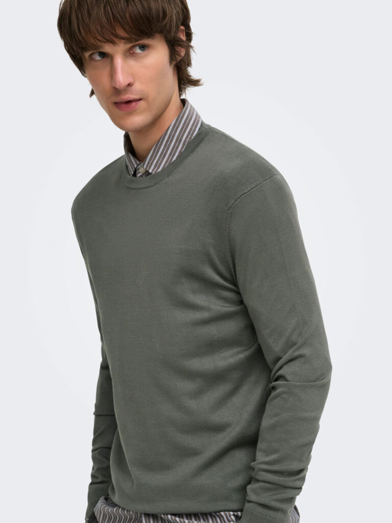 22020088.grey.004